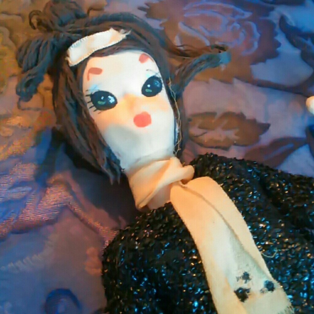 VINTAGE HANDMADE FASHION DOLLS - Picture 6 of 8